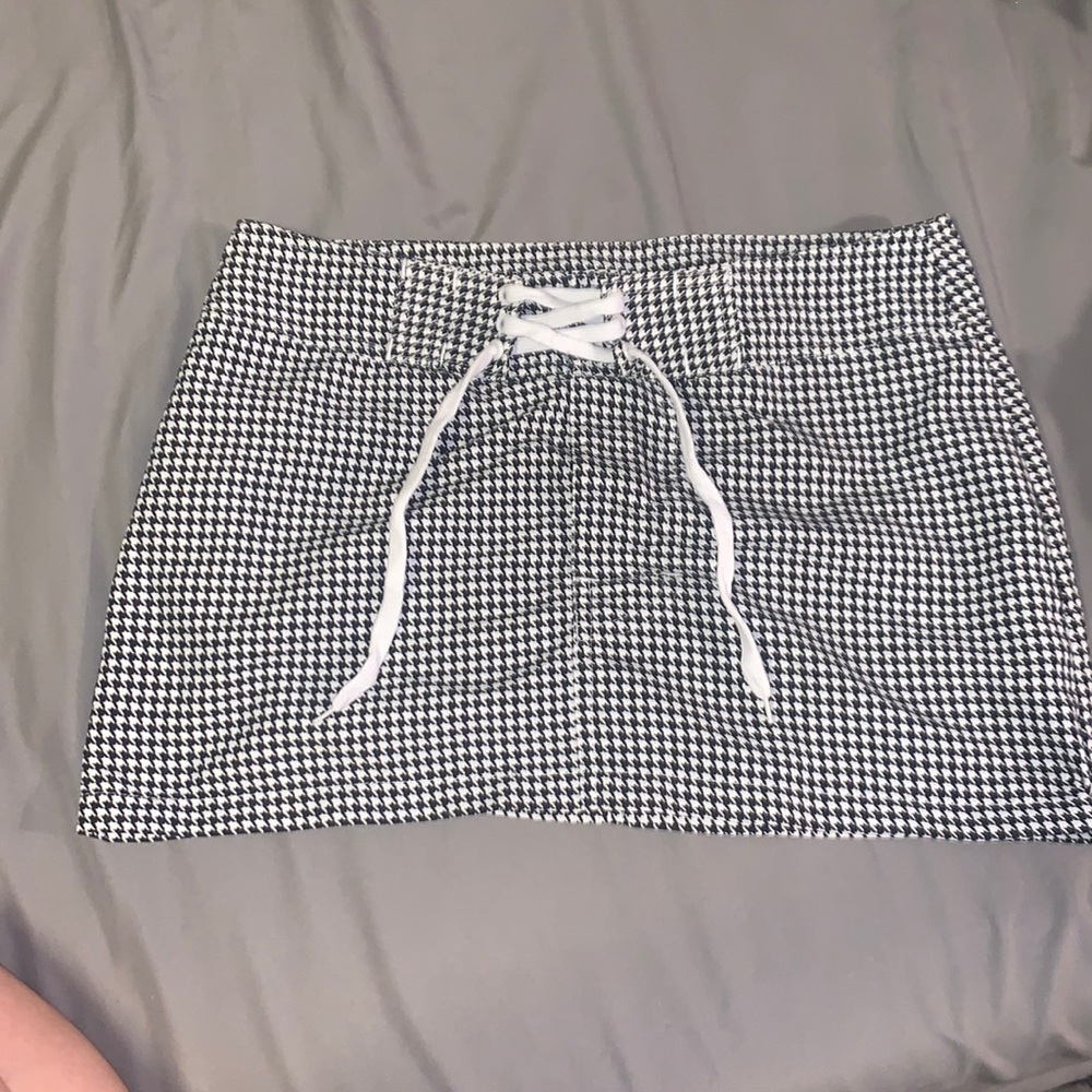 Houndstooth mini skirt